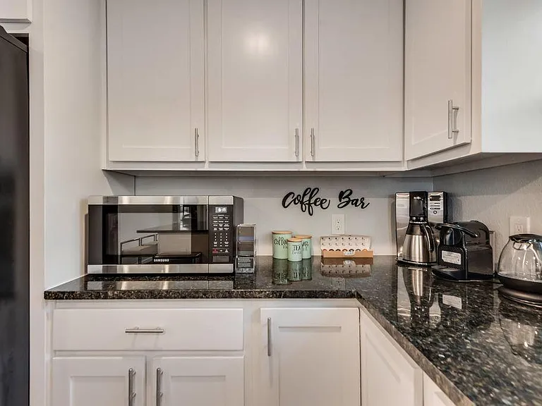 1203 Andrews St — Photo 11