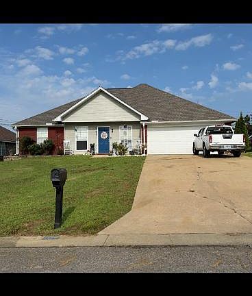 2nd image of 107 Eastbriar Dr
