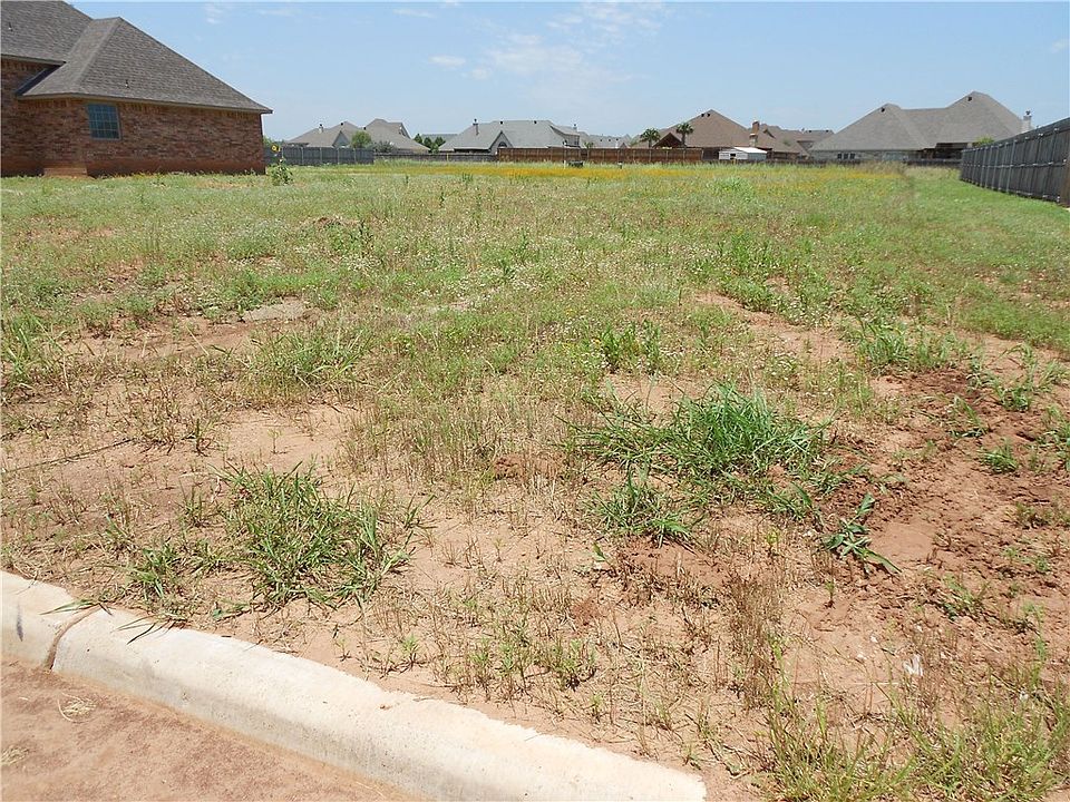 2nd image of 4526 Vista Del Sol
