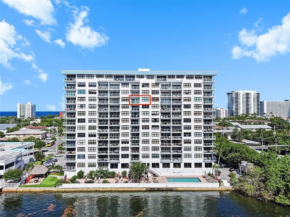 1401 N Riverside Dr #1104