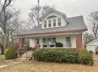 1189 County Road 1450 E, Carmi, IL 62821
