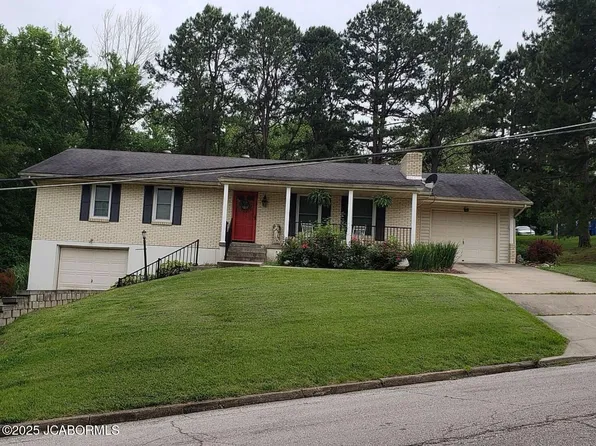 2929 Sue Dr, Jefferson City, MO 65109