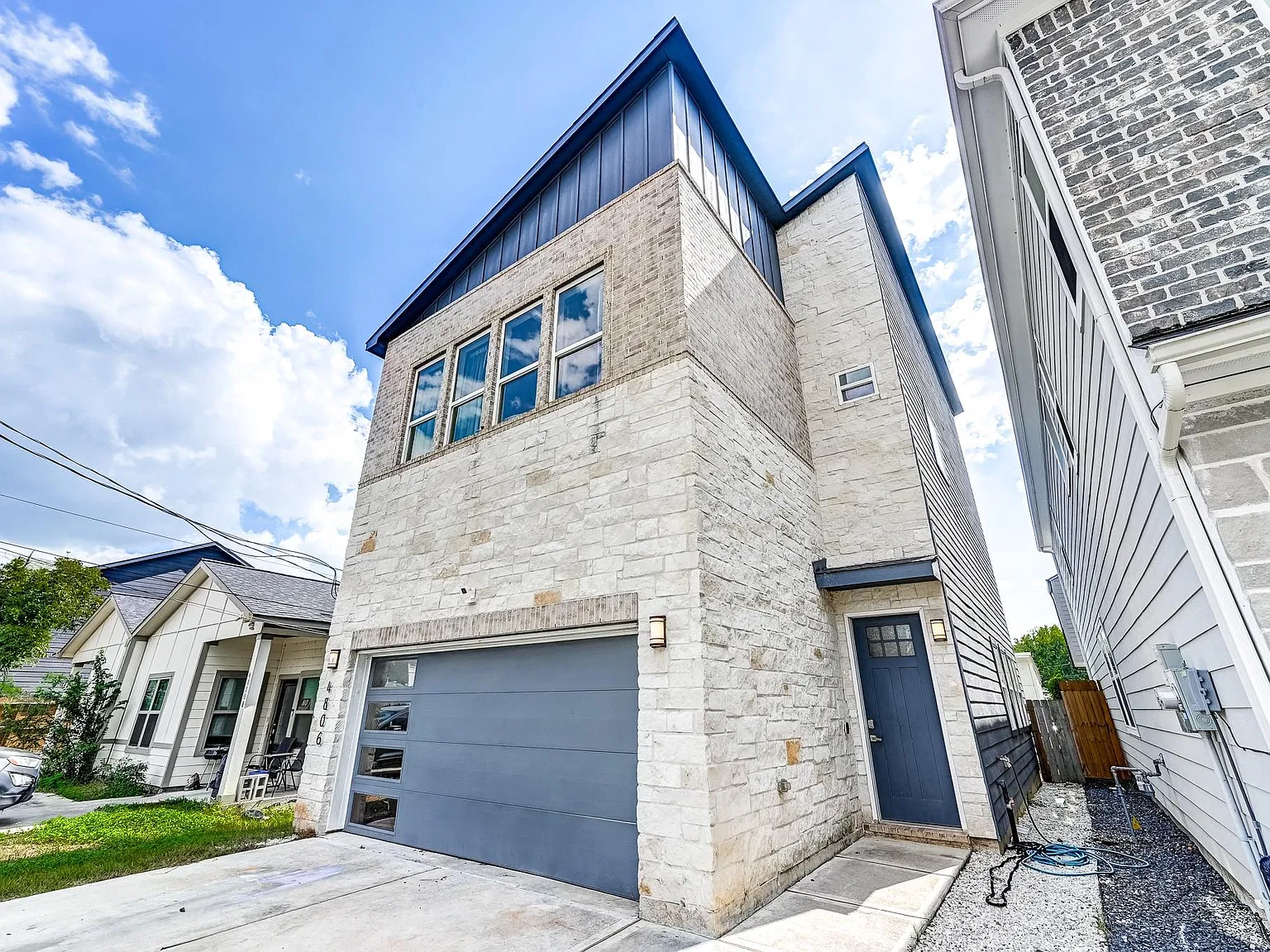 3 bed, 2.5 bath, 1856 sqft, $2,250 — Photo 1