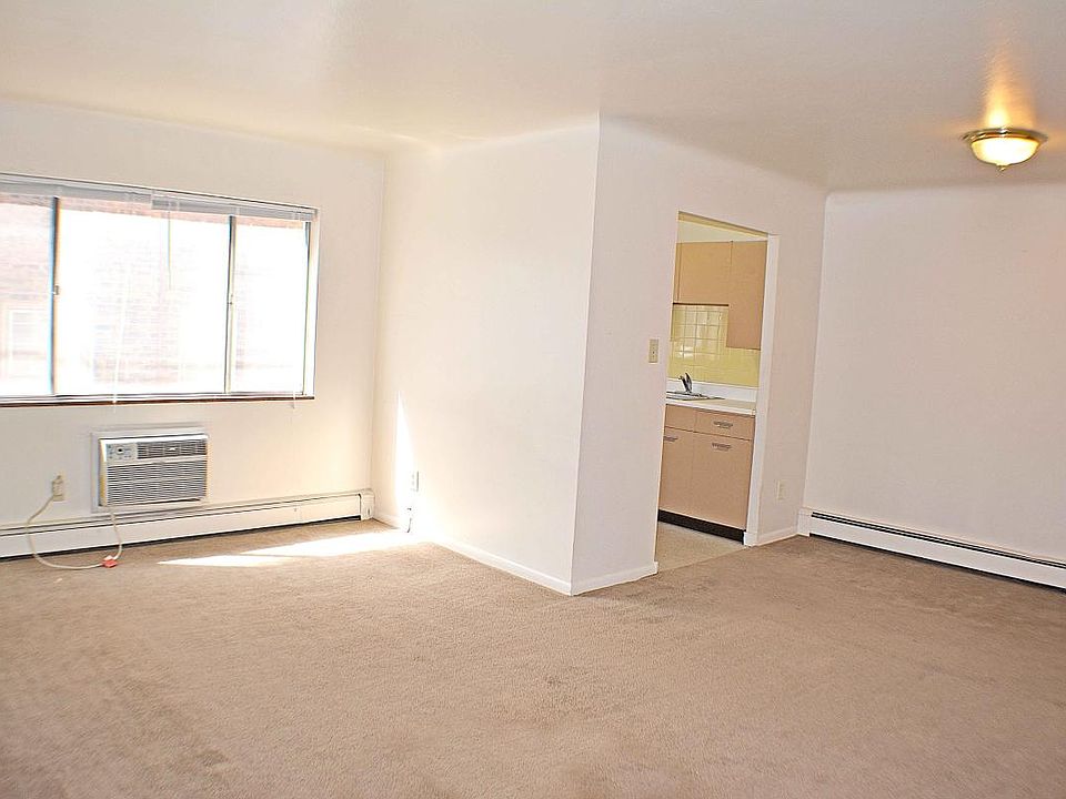 1st image of 15610 Madison Ave APT 202
