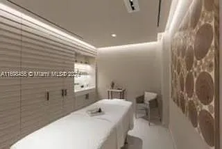 2399 Collins Avenue — Photo 4