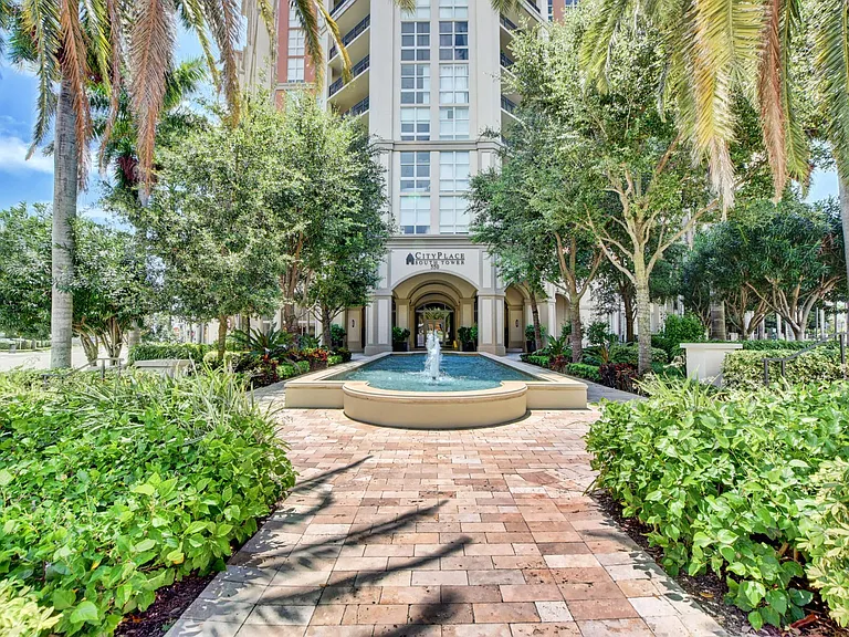 550 Okeechobee Blvd #308 — Photo 20