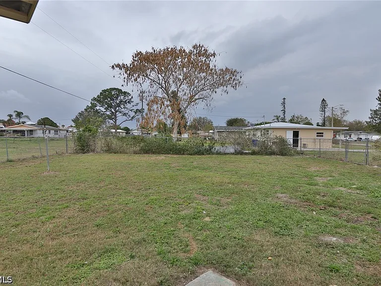11 California Rd #B — Photo 7