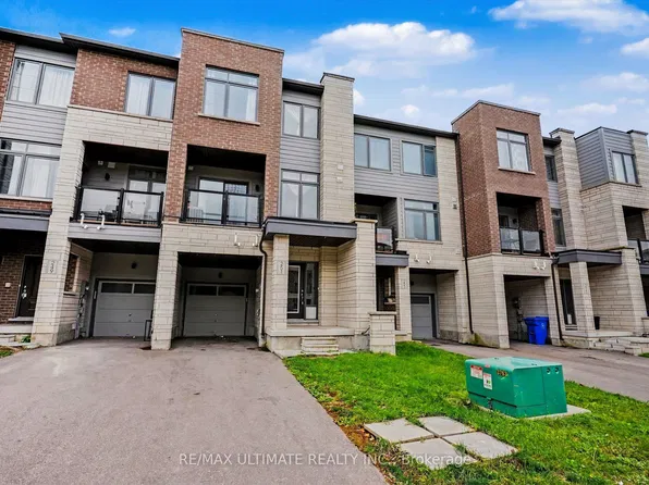 251 Vivant St, Newmarket, ON L3X 0K9