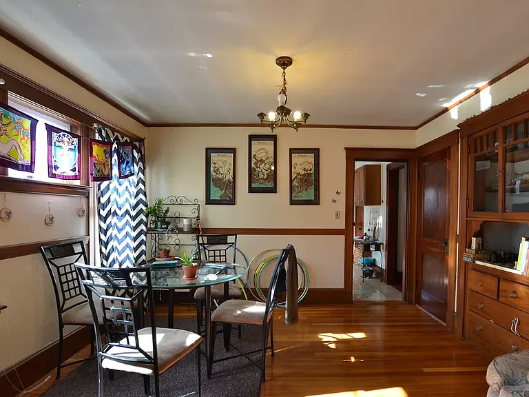 16 Lyne Rd #2B — Photo 3