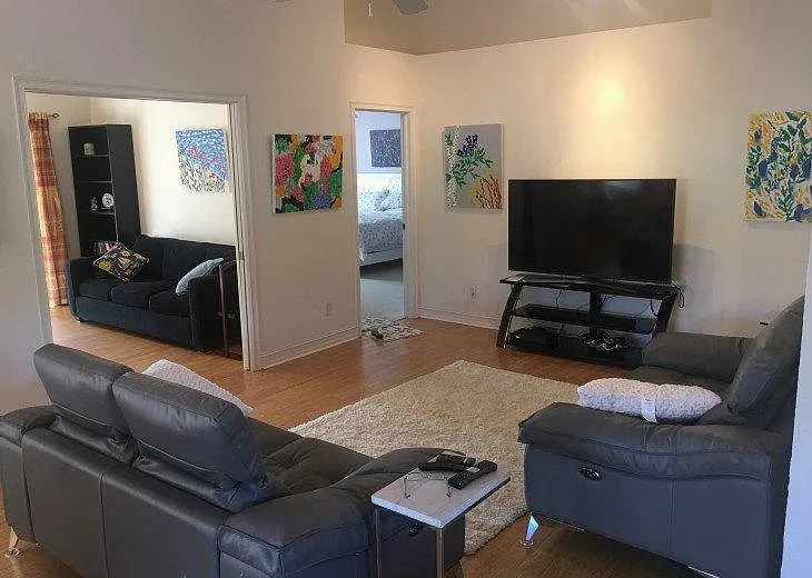 600 Diamond Cir #602 — Photo 8