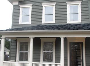 37 Maple Ave, Patchogue, NY 11772