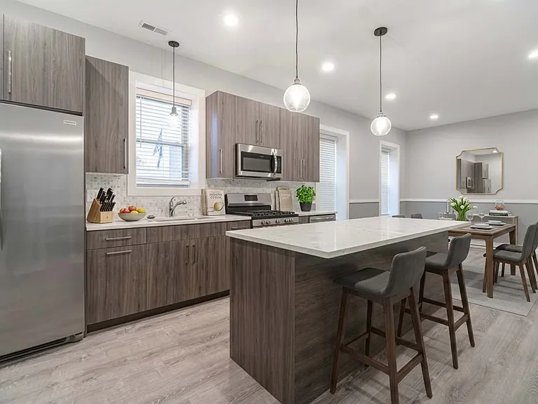13443 Greenwood Ave #2E — Photo 4