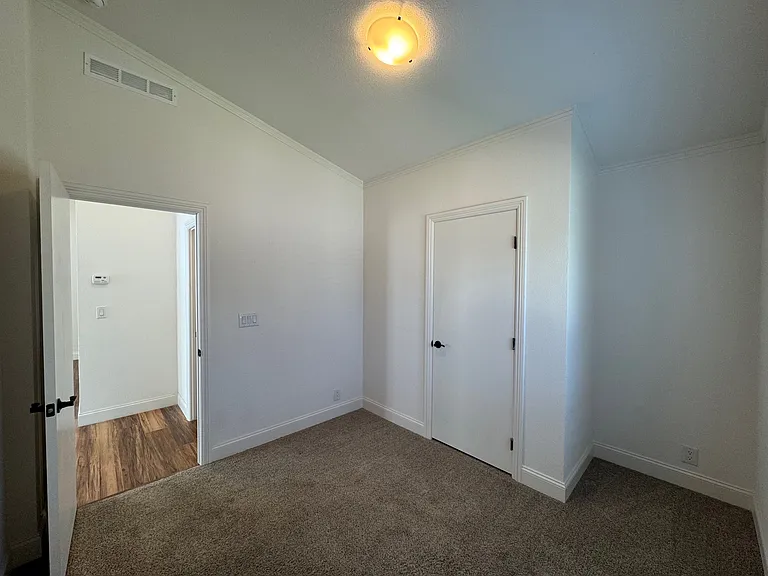 1415 Sherman St — Photo 13