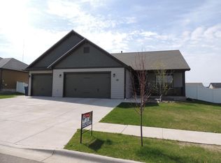 908 41st Ave NE, Great Falls, MT 59404