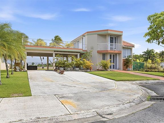 2nd image of 610 Calle Vistamar