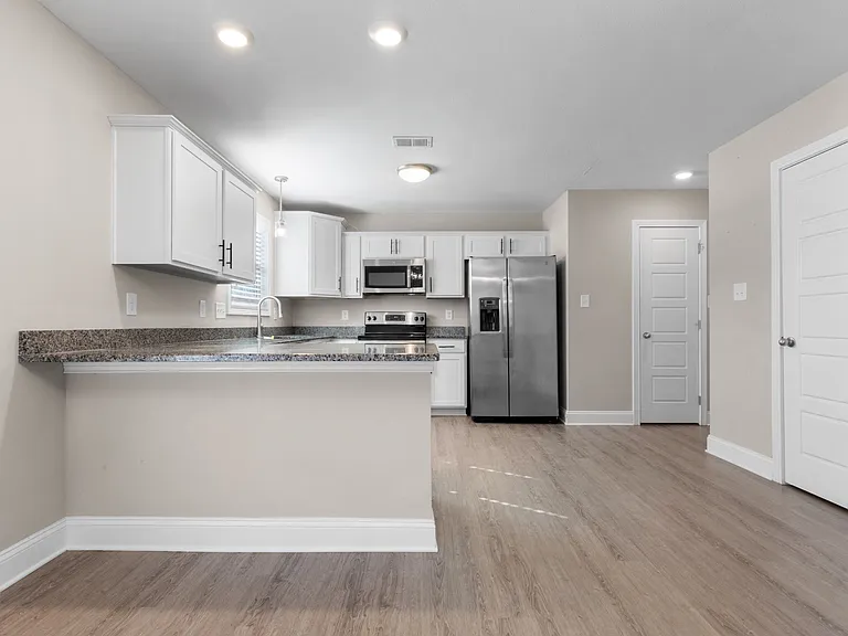 618 Battery Ct — Photo 14