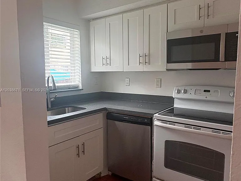 481 NW 84th Ln #481 — Photo 12