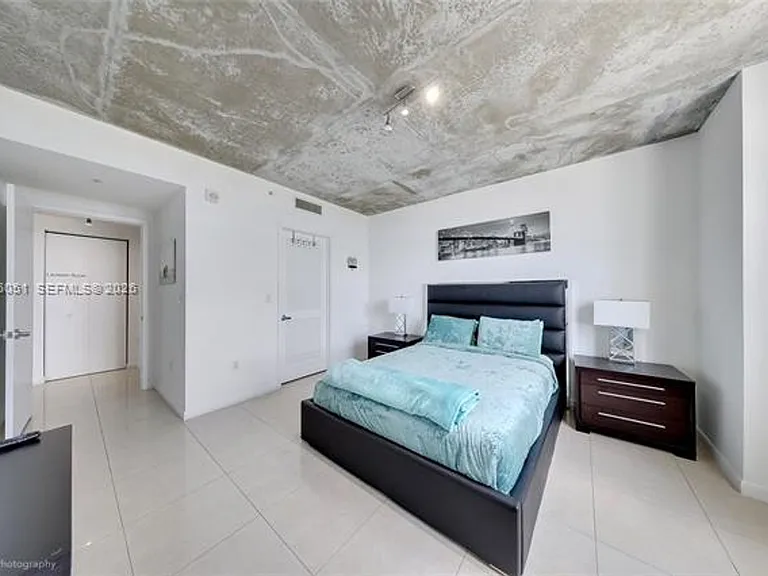 3250 NE 1st Ave #CU-811 — Photo 13