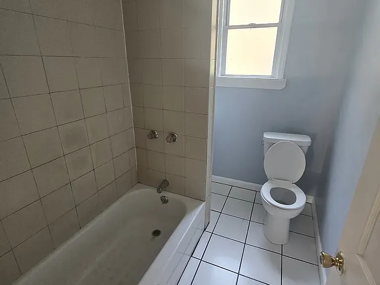 123 W End Ave #1L — Photo 2