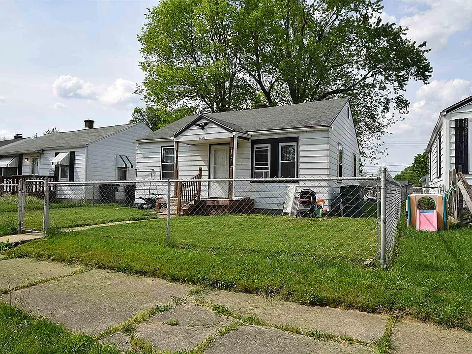 2 bed, 672 sqft, $950 — Photo 2