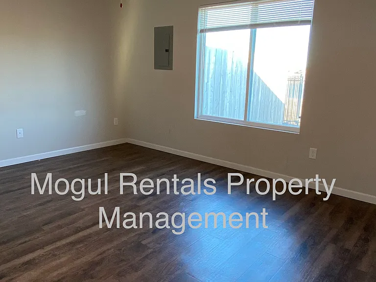 6918 N Hydraulic Ave #1 — Photo 7