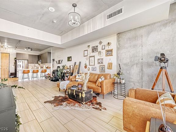 4th image of 353 Bonneville Ave #409