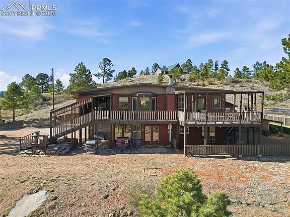 2nd image of 556 Circle Dr