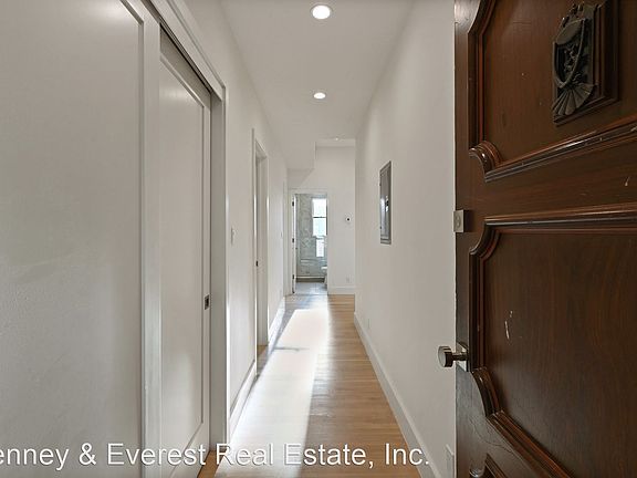 3rd image of 1740 Broadway St #708