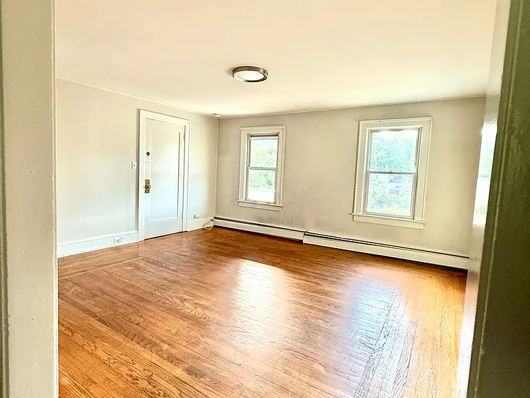 10 Conway Pl — Photo 4