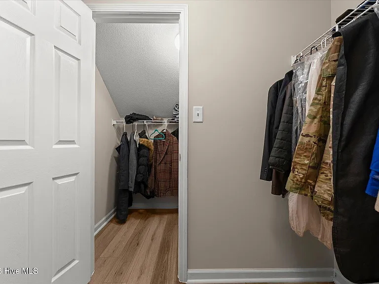 119 Grove Landing Ct — Photo 24