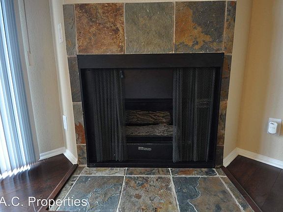 5th image of 11505 Riverside Dr APT 204