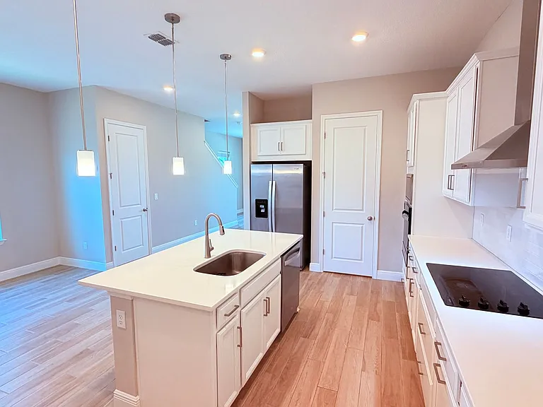 6495 Cyrils Dr — Photo 4