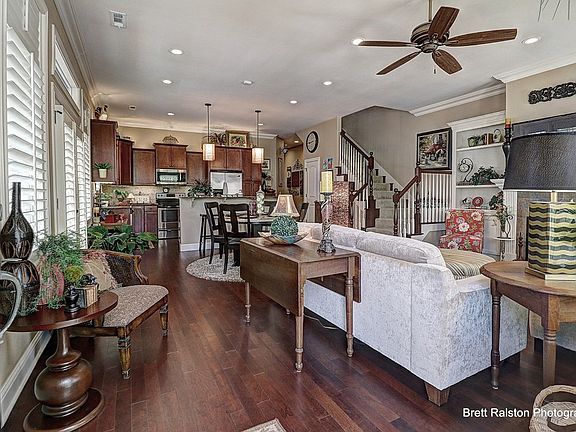 4th image of 2514 E Frontier Elm Dr