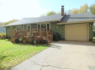 303 N Maple St, Viborg, SD 57070