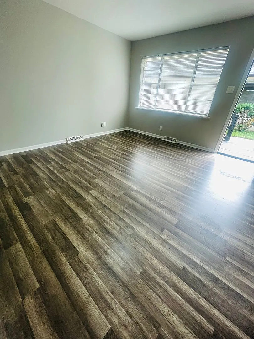 306 N Jackson Street — Photo 1