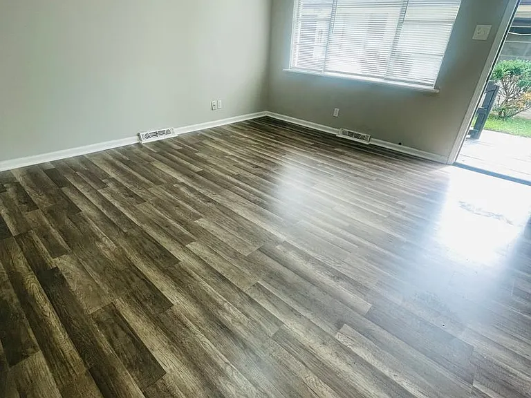 306 N Jackson St — Photo 23