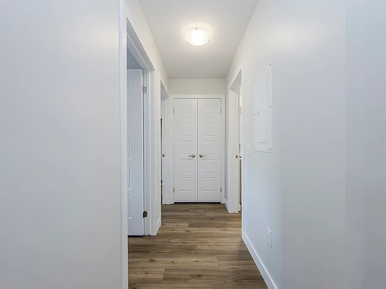 300 S Pelham Rd — Photo 14