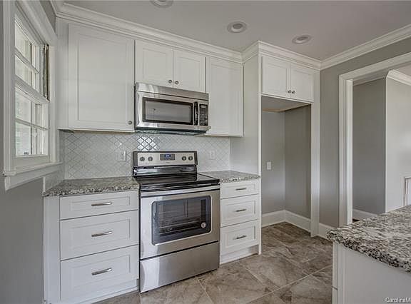 5th image of 410 Ferrell Ave