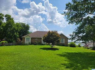 126 Amitola Dr, Cropwell, AL 35054