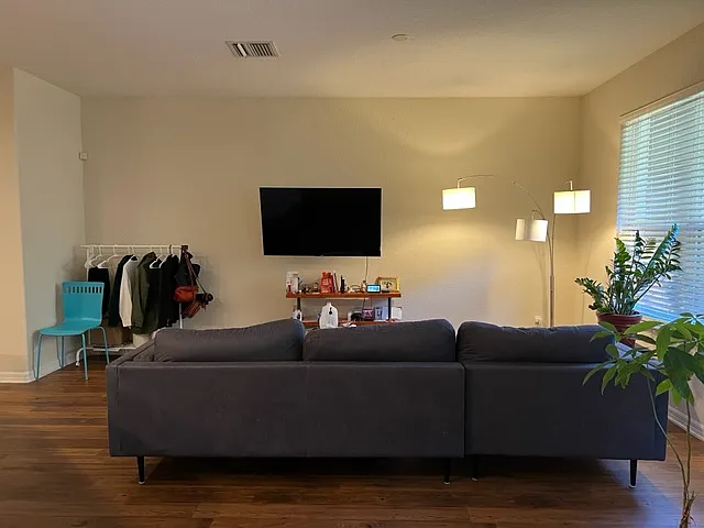 3916 Silverlake Way — Photo 5