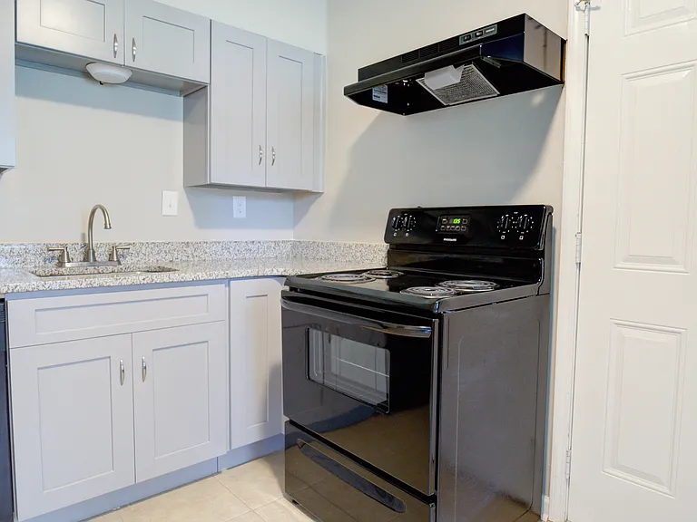 1209 Memorial Dr SE — Photo 7