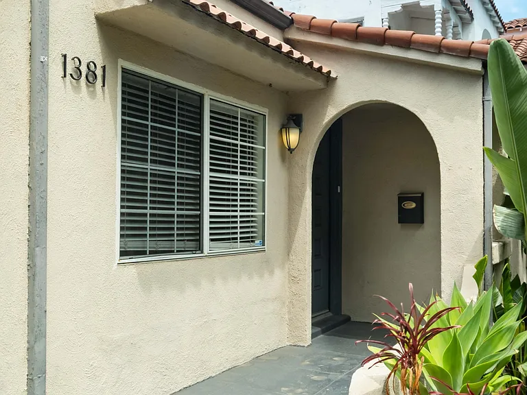 1381 S Orange Dr — Photo 2