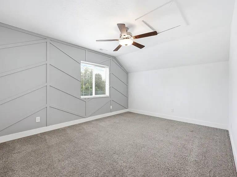 1588 N 325 W — Photo 12