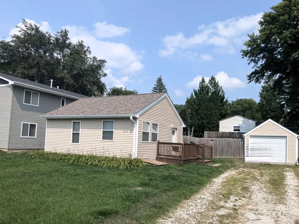 224 S Dakota Ave, Ames, IA 50014