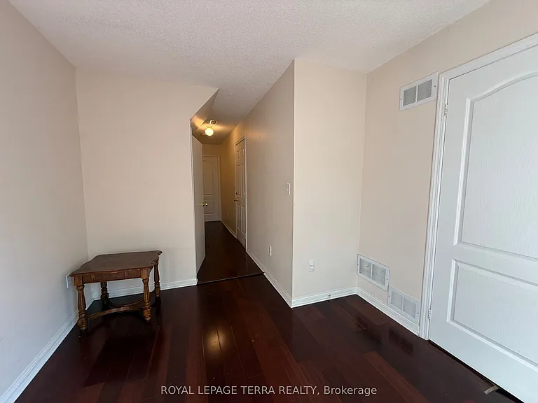 80 Acorn Pl #16 — Photo 30