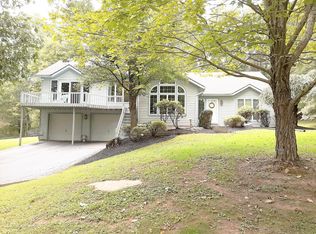 102 Everett Ln, Tunkhannock, PA 18657