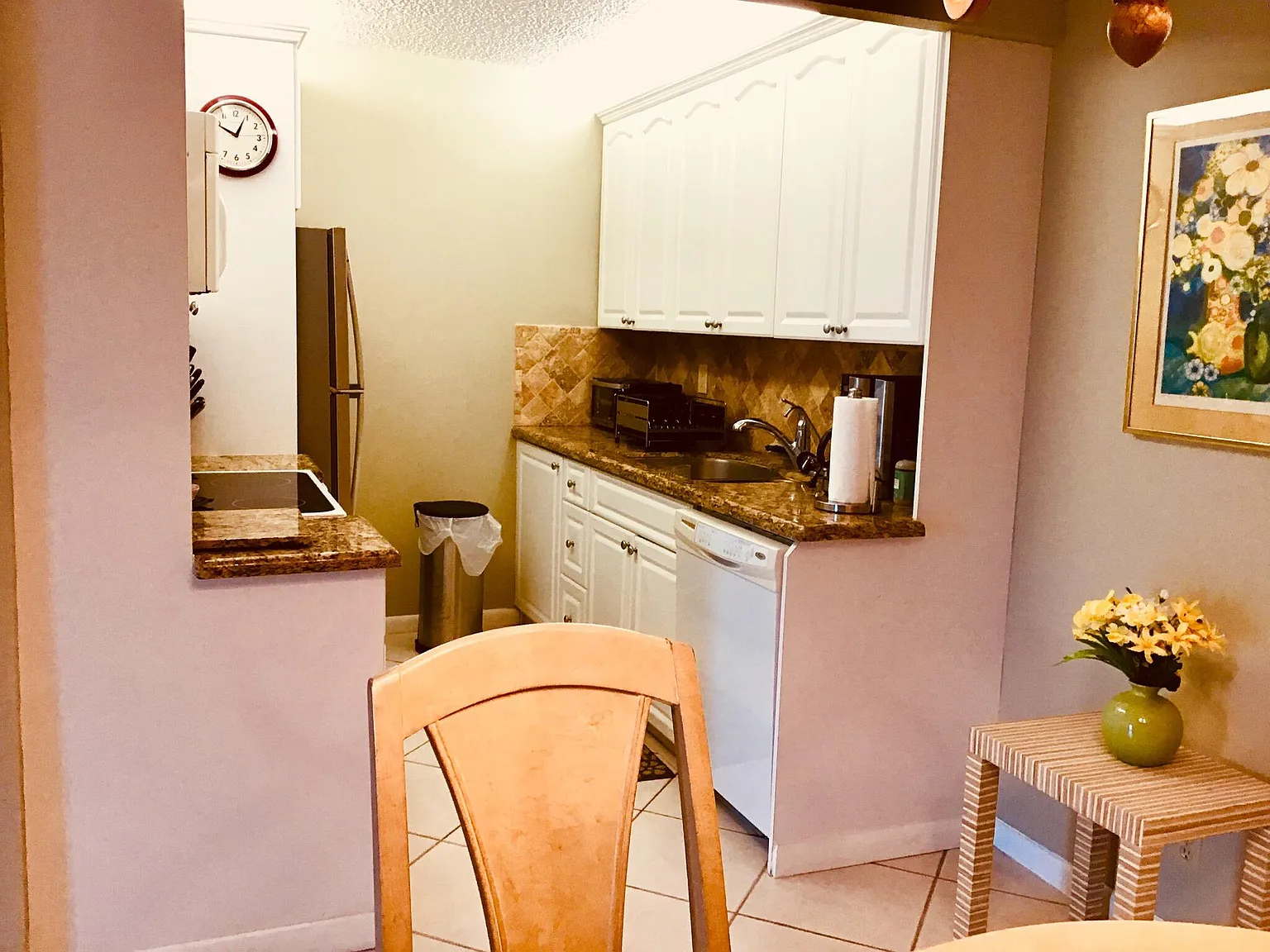 1 bed, 1.5 bath, 738 sqft, $1,600 — Photo 2