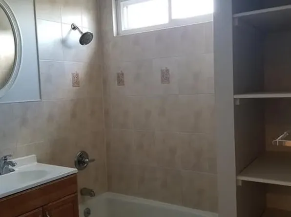 220 Jane Street image 4 of 8