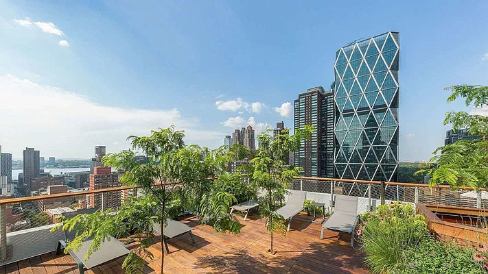 Rented by Modlin Group | media 17