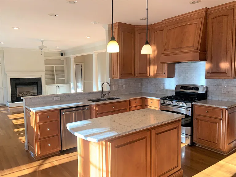 101 Westbury — Photo 3